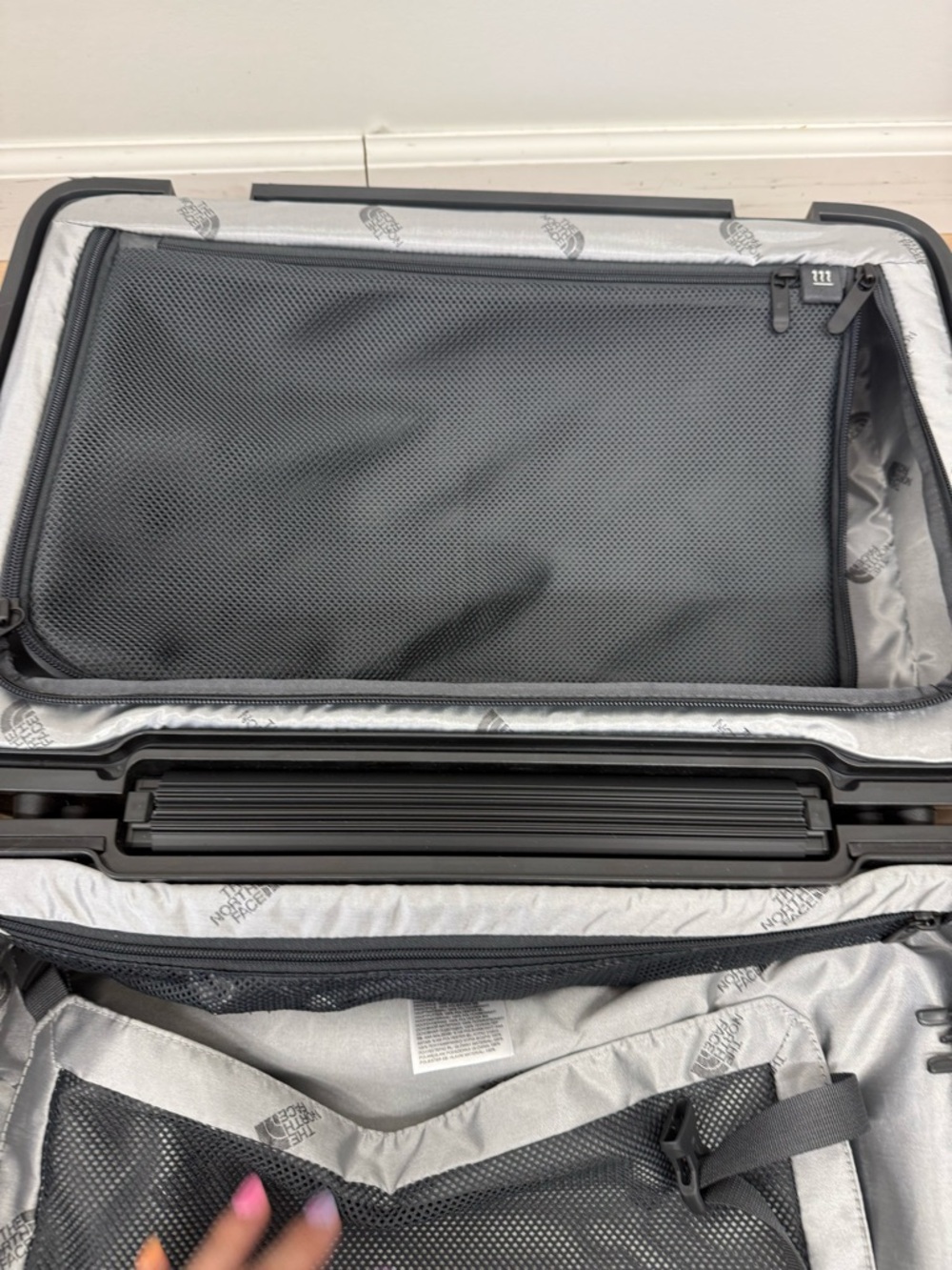 The North Face Hard Shell Carry-On Black Suitcase - Picture 10 of 13